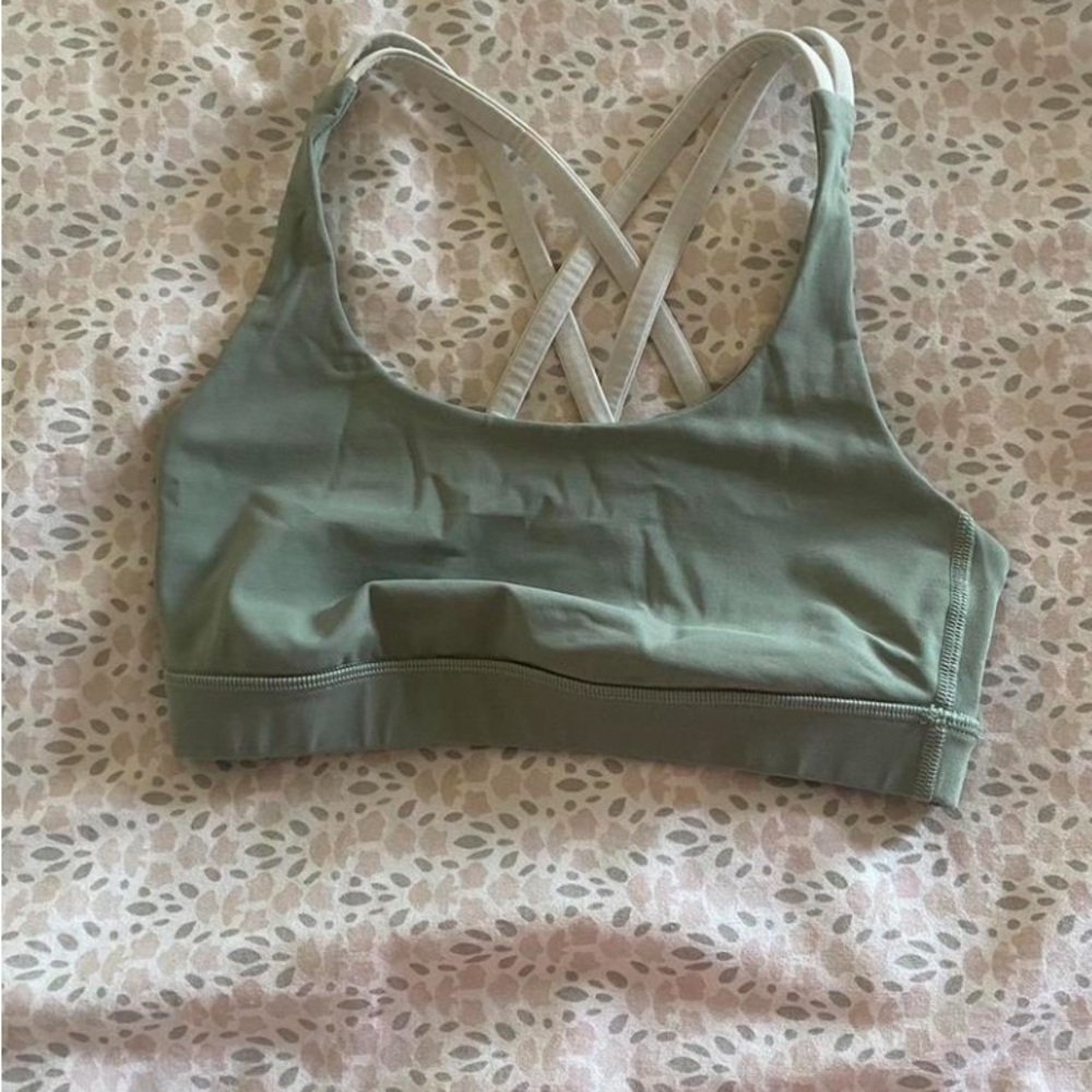 Lululemon sports bra